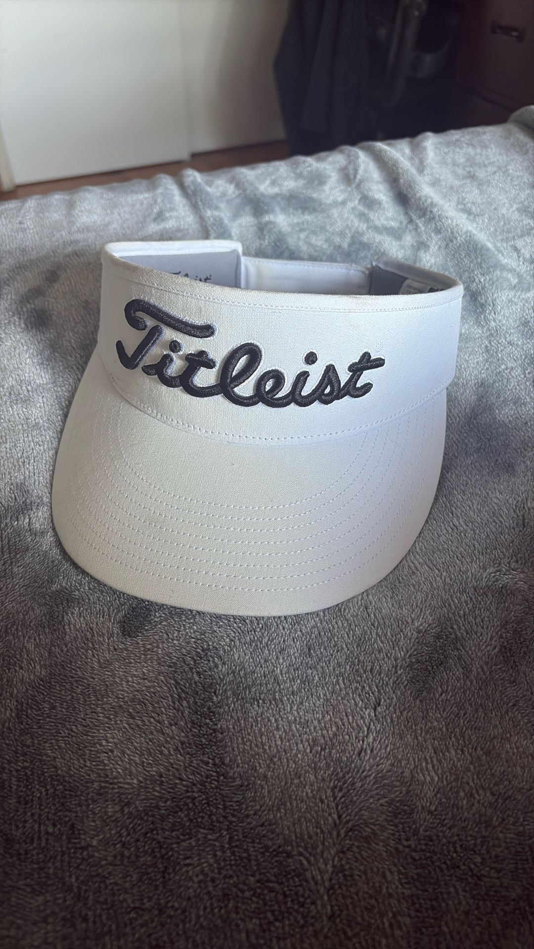 Titleist Pro V1 Visor