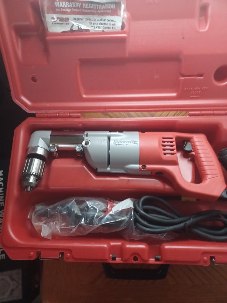 Milwaukee 1/2" Right Hand Drill Like New