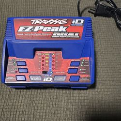 Traxxas Ez Peak Dual Charger 