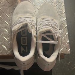 White Nikes Size 7