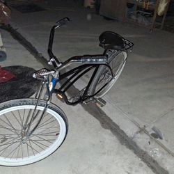 Schwinn Beach Cruiser