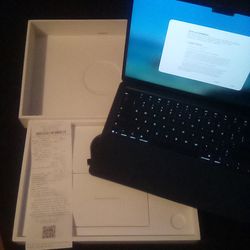 Brand New Mac book pro 13" 512 gb