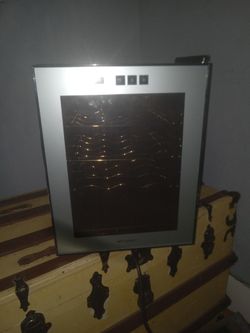 Emerson 12 Bottle Wine Cooler