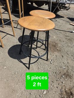 Round Wood Top Bar Stools – Set of 5