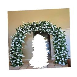 set throw Enchanting Wedding Styling – Featuring Gorgeous Floral Art