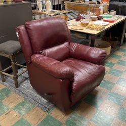 Handsome Burgundy Leather Swivel Recliner Lounge Chair