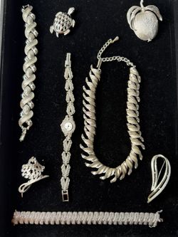 Vintage Costume Jewelry Lot