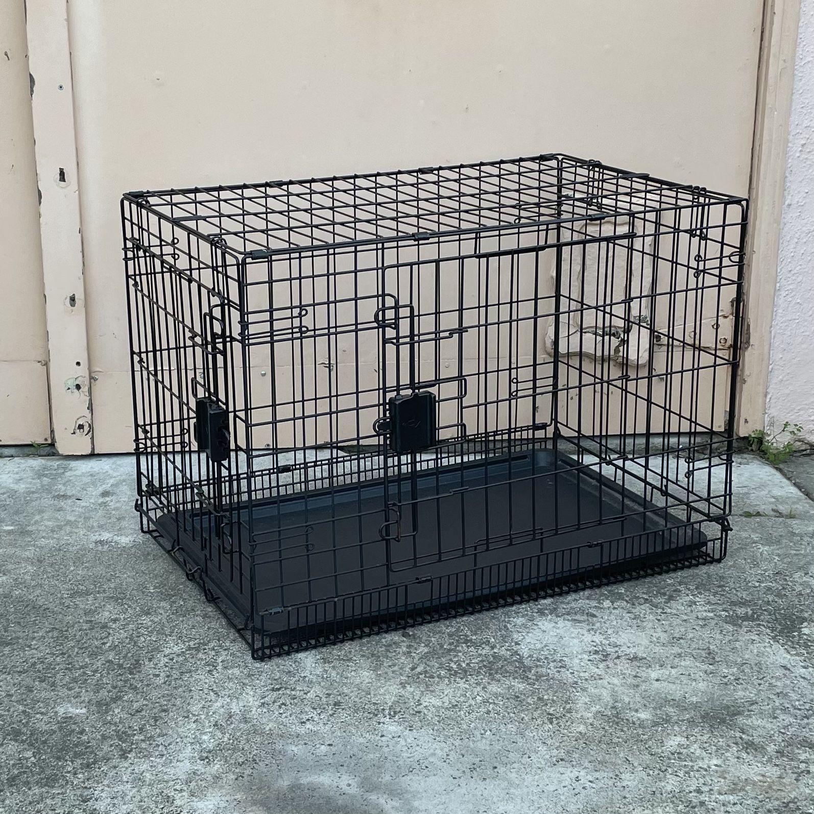 Medium Double Door Wire Dog Crate, 30”L x 19”W x 22”H