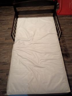 Toddler bed with mattress