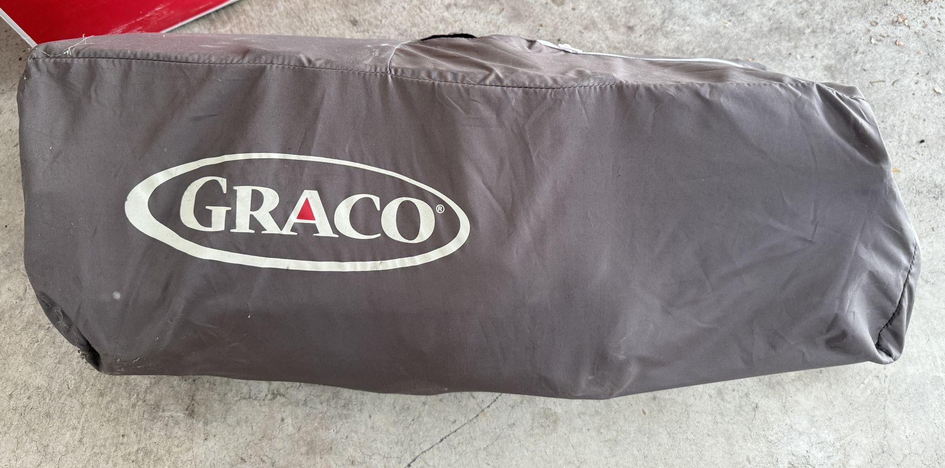 Baby Graco pack and Play