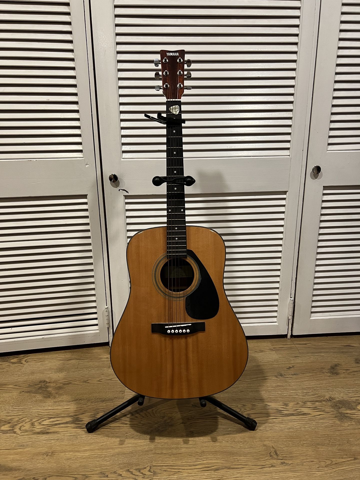Yamaha Guitar (FD01S)