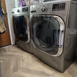 LG Graphite Steel Washer & Gas Dryer Set - Steam, TurboWash, Sensor Dry