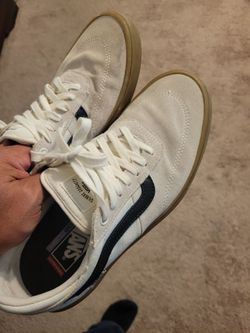 White skater vans size 9.0