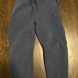 Nike Tech Pants Men’s Small 