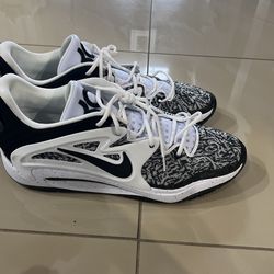 KD 15 TB White Black Speckled