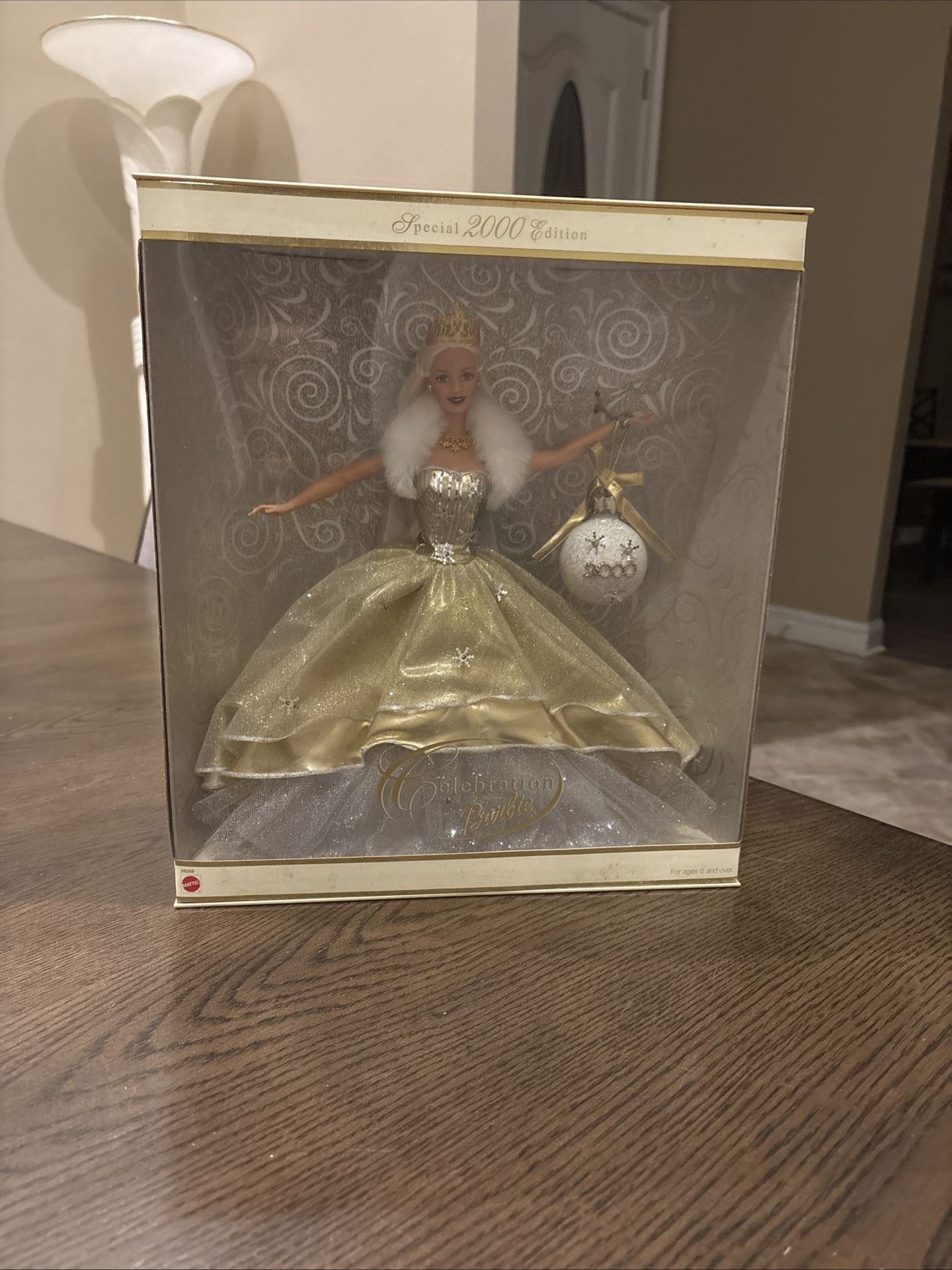Vintage Special 2000 Edition Holiday Celebration Barbie Doll Blonde New in Box