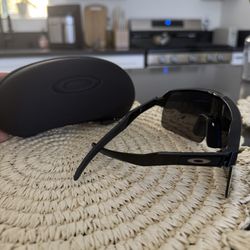 Black Oakley