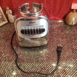 OsterDuralast Classic Blender Base. Pre-owned Like New.