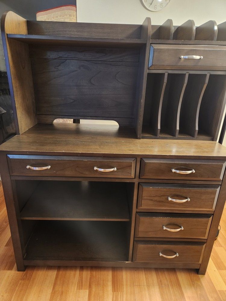Wood Desk With Hutch