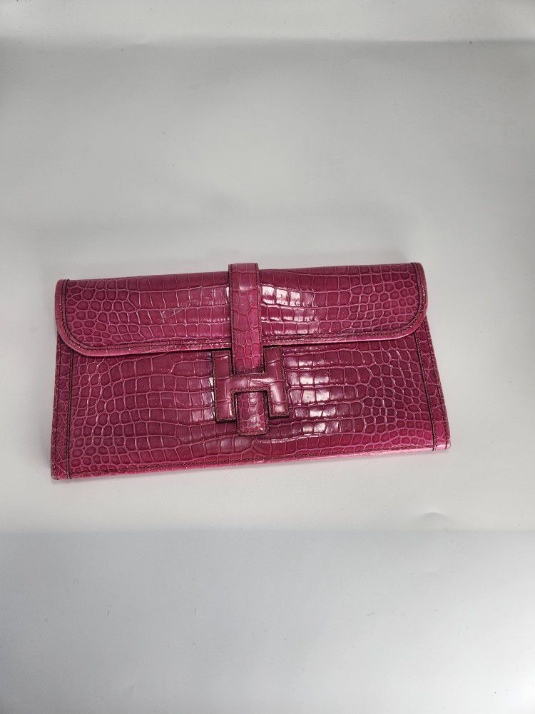 Hermès Jige Elan Clutch - Shiny Niloticus Crocodile 29 - Exquisite Luxury &  Refined Style for Sale in Miami, FL - OfferUp