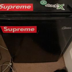 Mini fridge