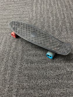 Skatebording 22”Cruiser Skateboard Black Deck w/ Red & Blue Wheels