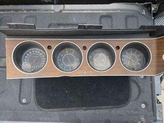 Mopar E body cluster