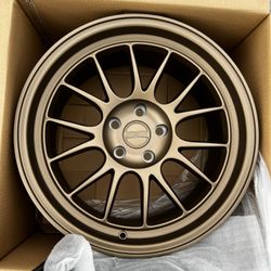 4x Kansei Corsa Wheels 18x9.5 +22 Offset W/ Center caps & Valve Stems