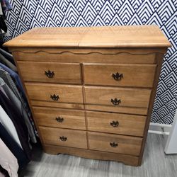Dresser