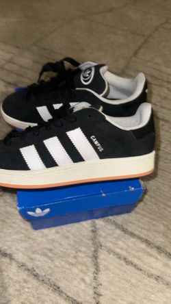 Brand new adidas campus women size 10 or men 8.5
