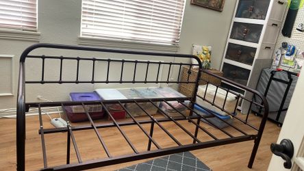 Daybed Metal