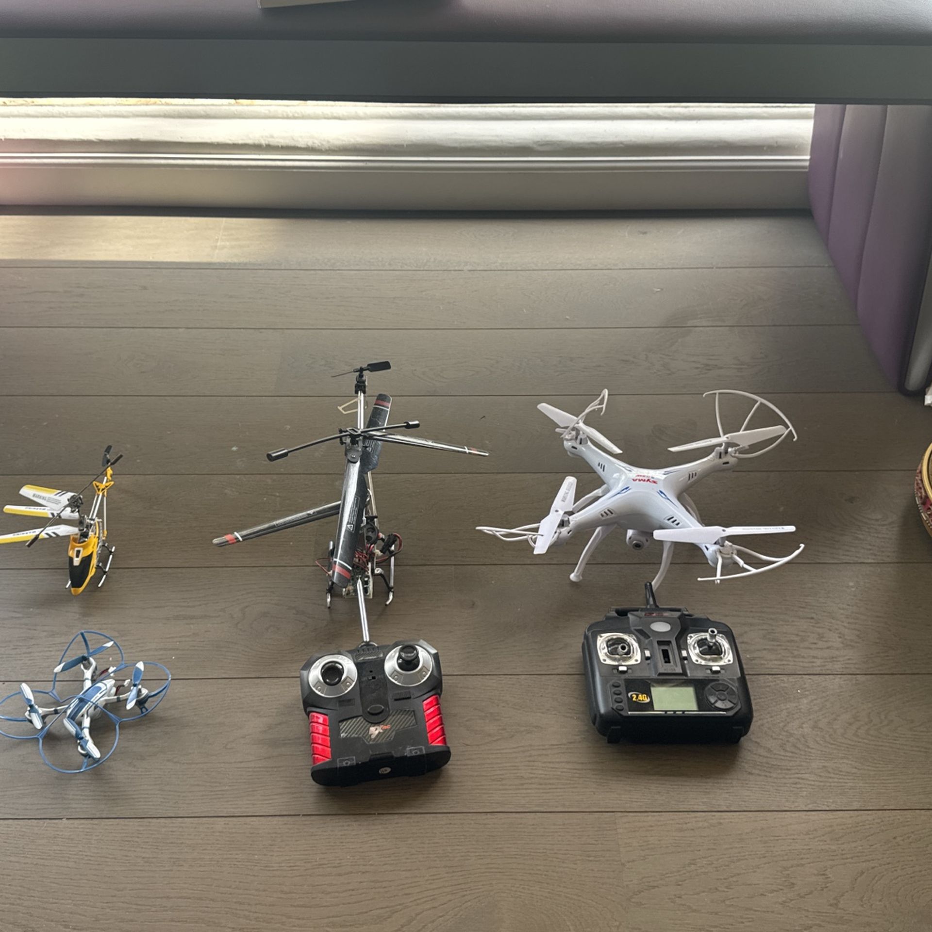 Lot of rc drones/helicopter