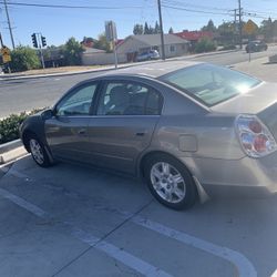2005 Nissan Altima  ,4 Cylinder 