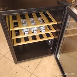 Mini Wine Cooler 