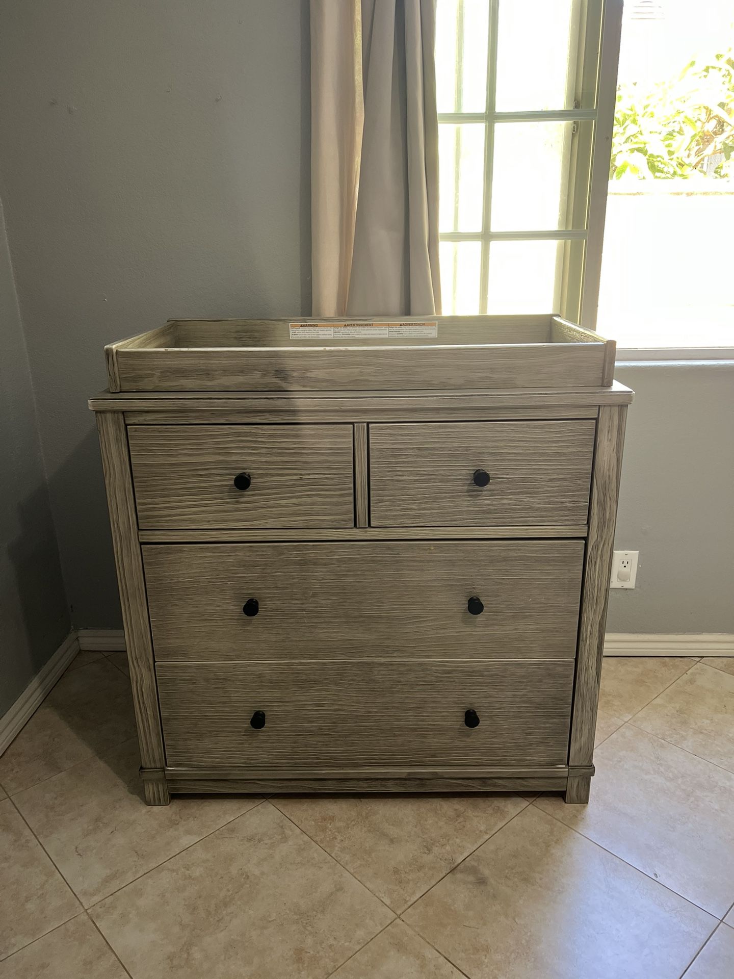 Dresser With Changing Table 