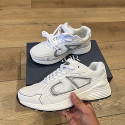 B30 Diors white shoes
