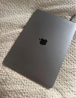 MacBook Pro 2022