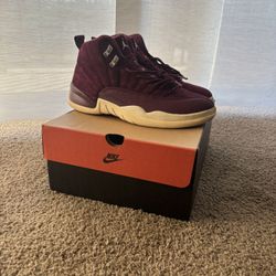 Jordan  12 ( 10.5)
