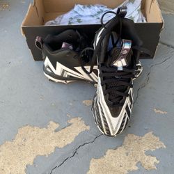 Youth Baseball Cleats