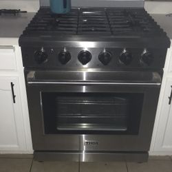 Thor 30 Inch 5 Burner Gas Stove 