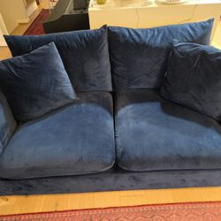 Meridian Furniture Naomi Collection – Navy Blue Loveseat