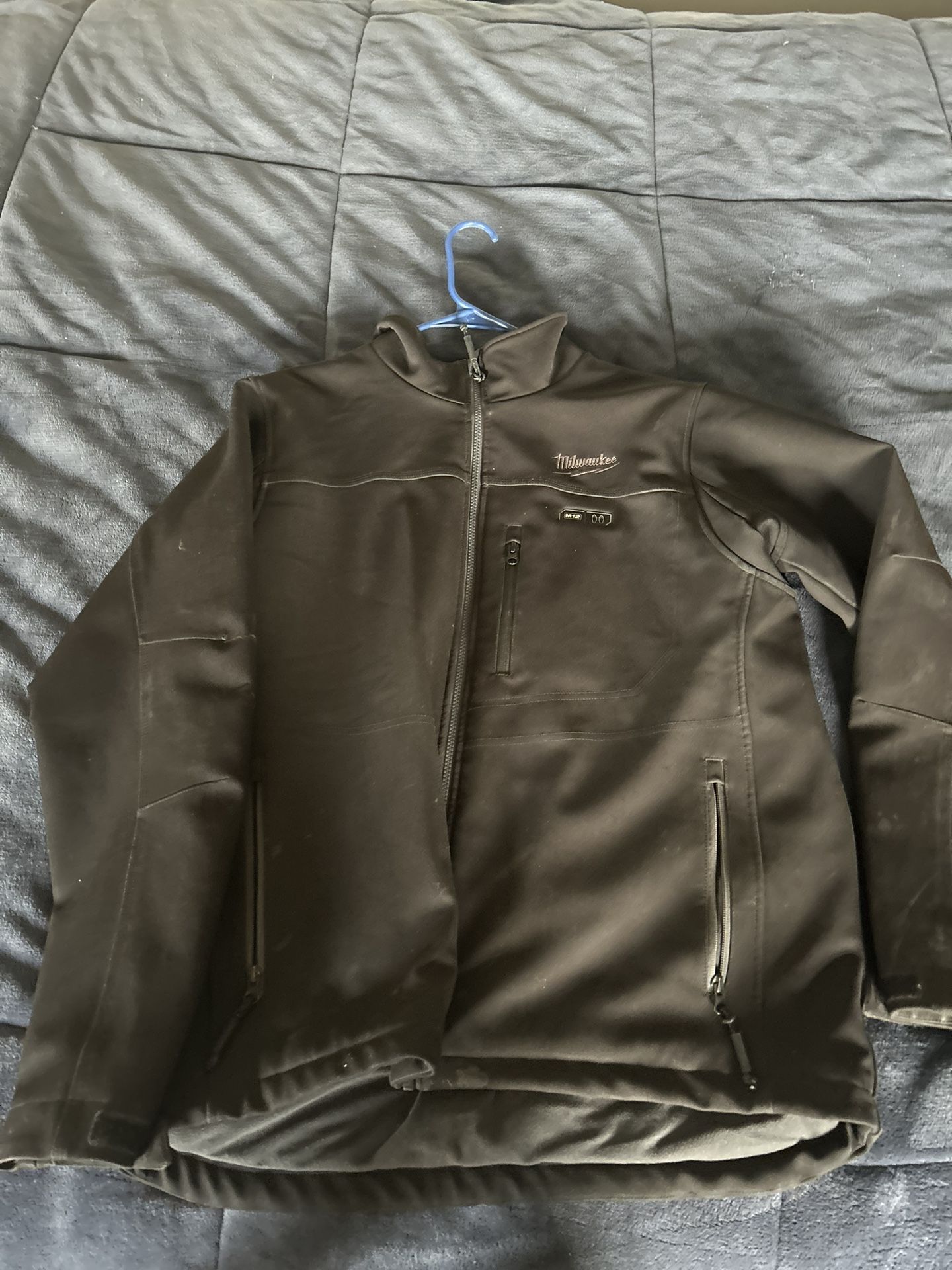 Milwaukee Men’s Large M12 Heated Jacket 