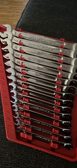 Milwaukee SAE Ratcheting Combination Wrench Set (15-Piece)