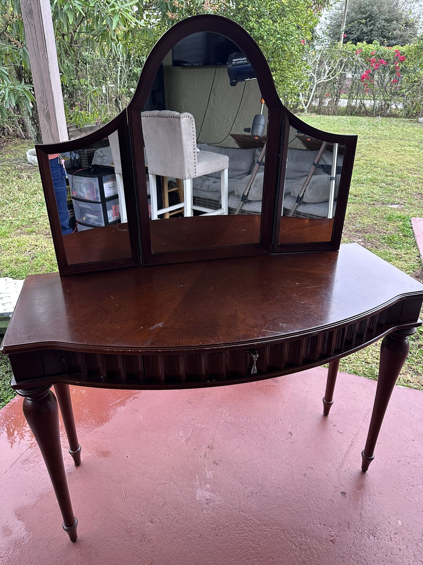 Vanity Desk