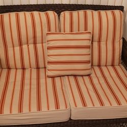 Living Room 3 Pieces Set With Cushions