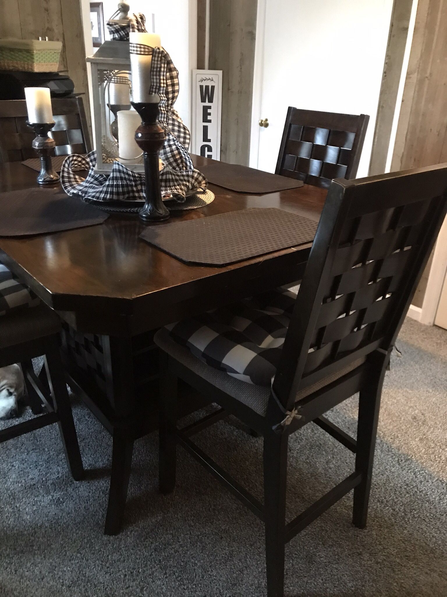 Table Set/chairs