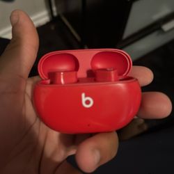 Beat Studio Buds 
