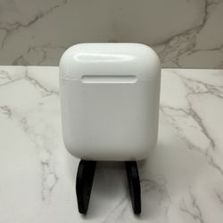 Apple AirPods 1st Generation In-Ear Headsets with Charging Case 