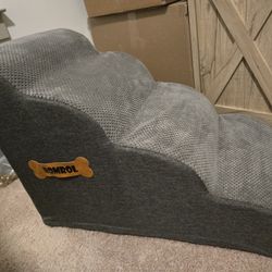 Romrol Dog Stairs!!!! $35 CASH ONLY 
