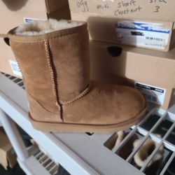 Uggs Size 3